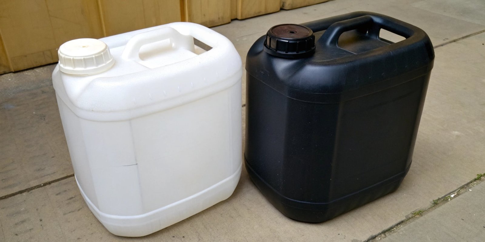Two containers labeled Polyol and Isocyanate