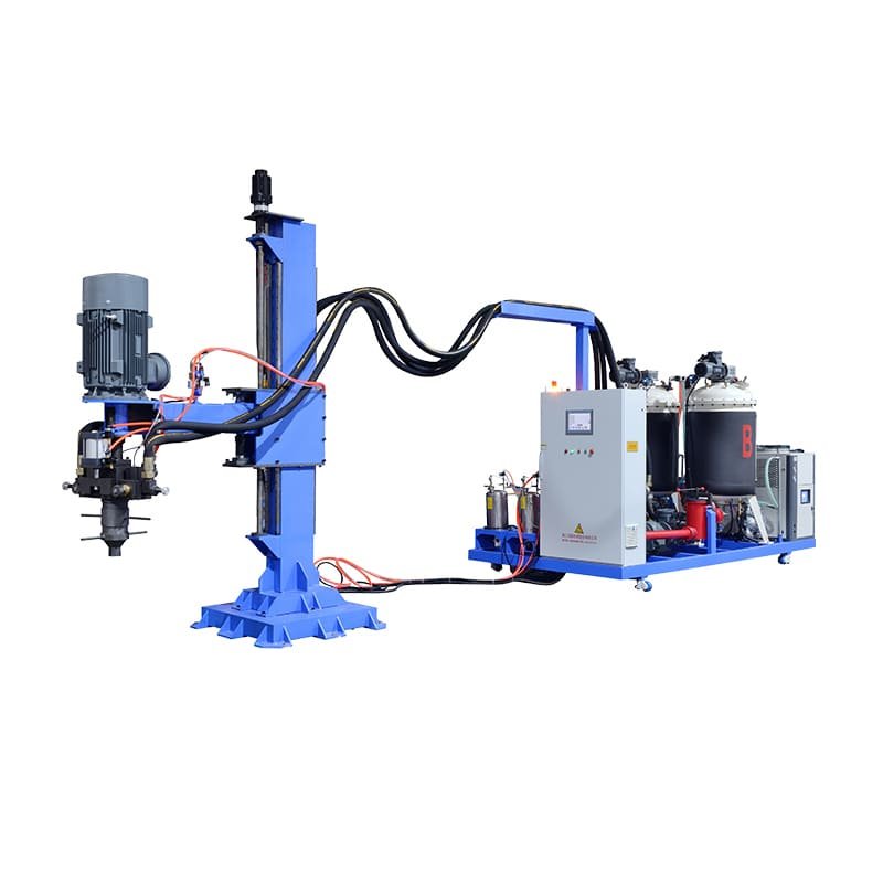 Low-pressure foaming machine