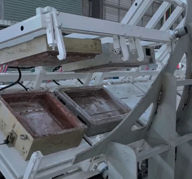 Mechanical Opening and Closing Mold Frame