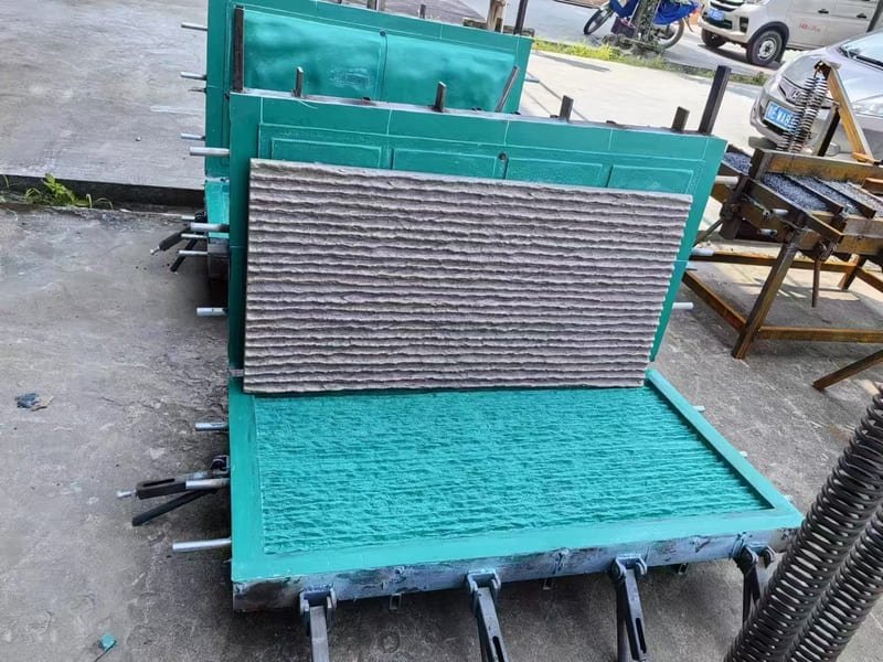 Manual Locking Mold Frame