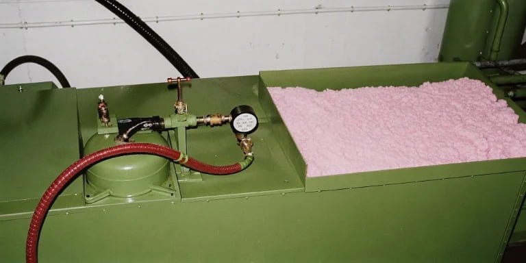 What Does “High Pressure” Mean in a High-Pressure PU Foaming Machine?